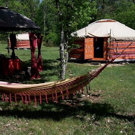 Les Yourtes De Bascot Vaylats Dış mekan fotoğraf